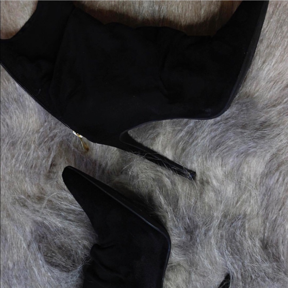 7.5 Black Booties